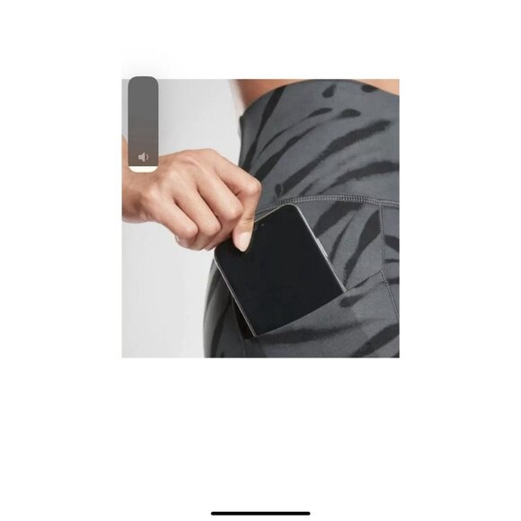 Athleta Womens Salutation Stash Pocket 7/8 Legging Gray Zebra Stripe Size Small - Picture 3 of 15